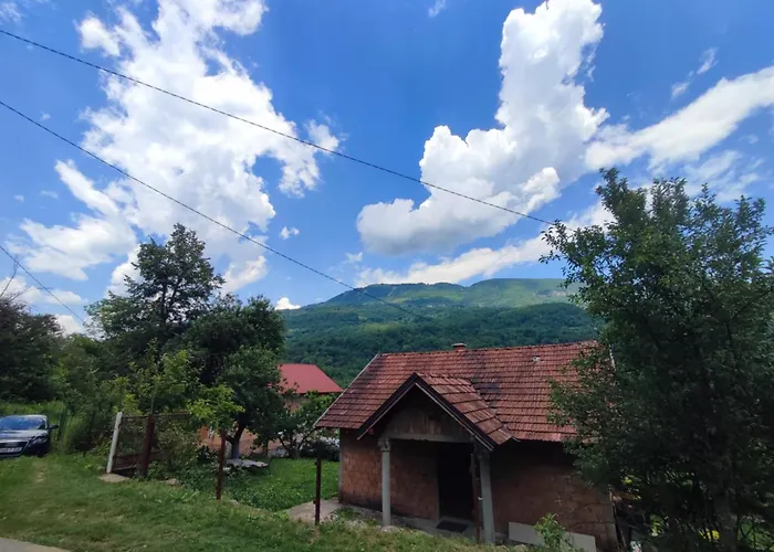 Honeyhouse Tjentiste, Foca Prázdninový dům Ivisovo Greblje